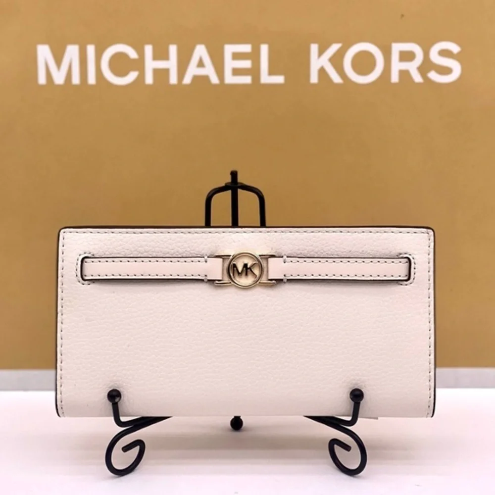 Michael Kors Reed Large Snap Bifold Wallet Light Cream